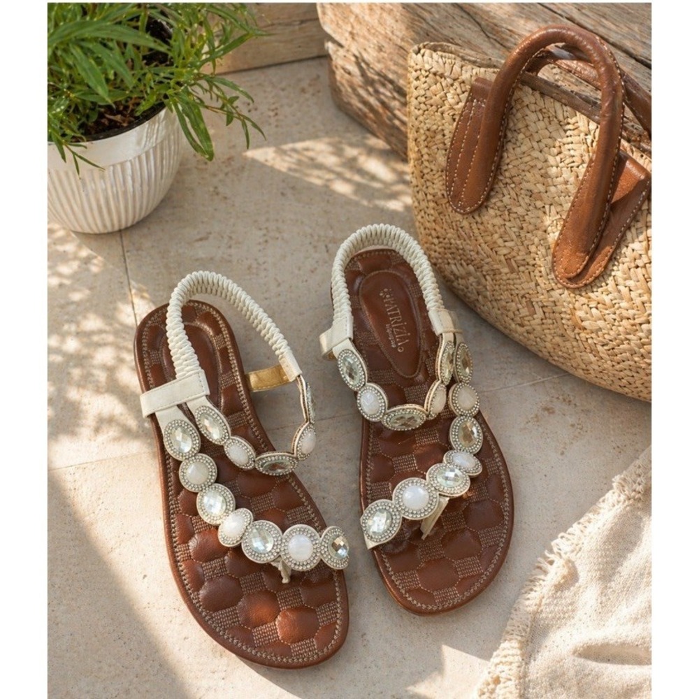 Patrizia Jeweled Thong Sandals Women's 9 White Rhinestone Boho Summer Comfort